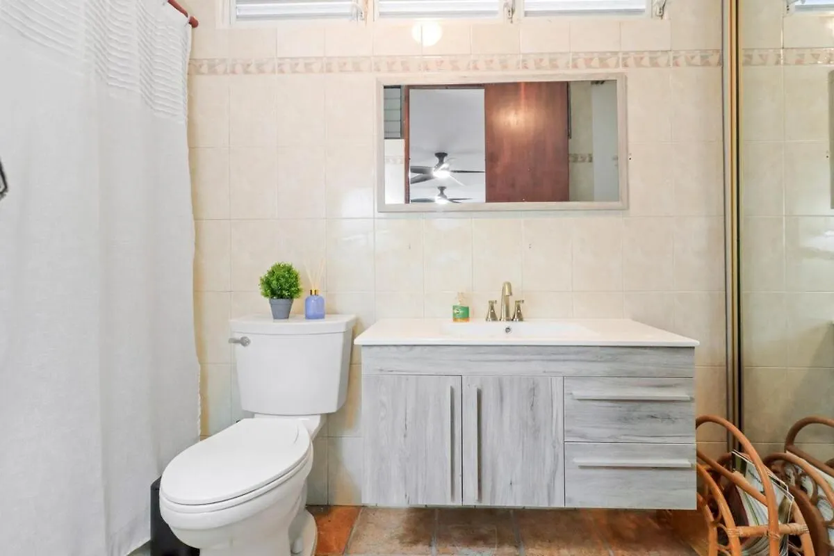 Beautiful Home In San Juan Guaynabo 0*,