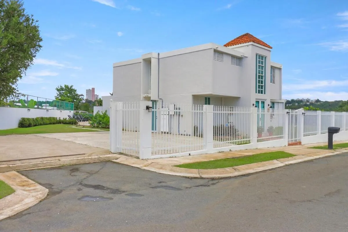 Beautiful Home In San Juan Guaynabo